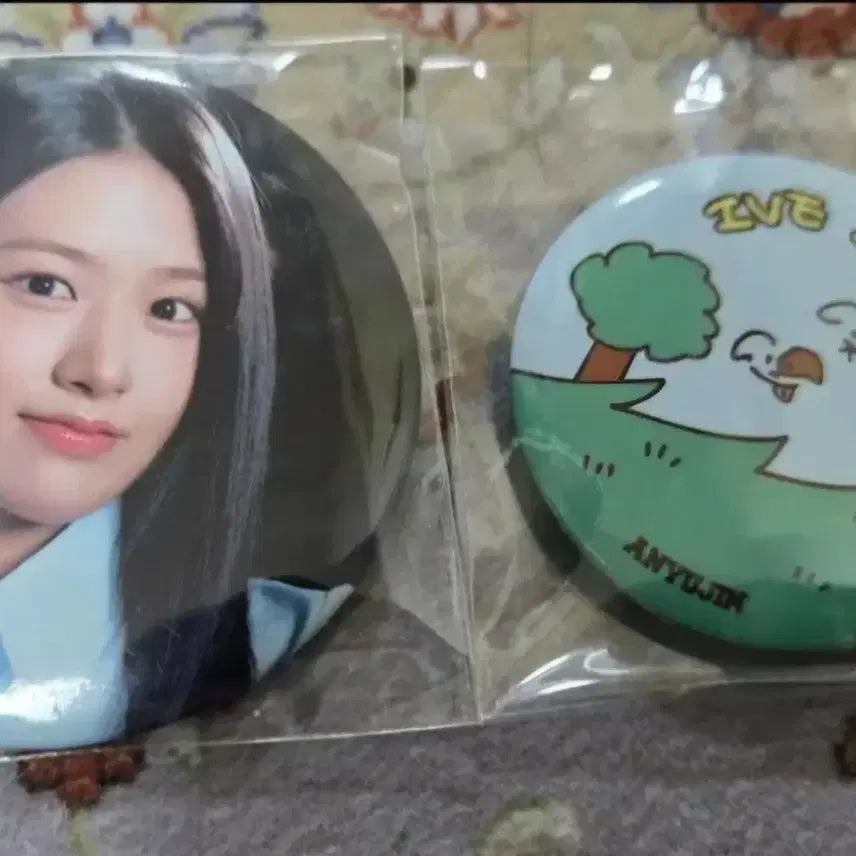 [BUNJANG] IVE Yujin Scout Pin Button Set / 아이브 유진 스카우트 핀버튼 세트 팝니다