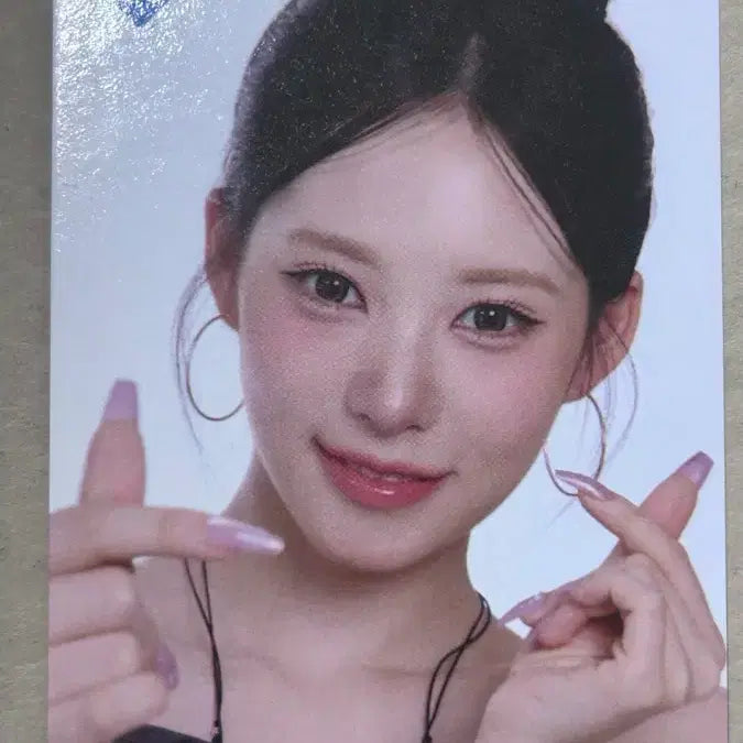 [BUNJANG] LE SSERAFIM Huh Yunjin Domino Photocard / 리센느 리브 도미노 포카