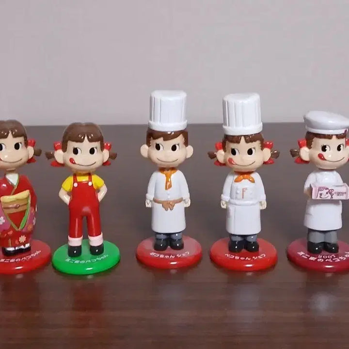 [BUNJANG] Peko-chan Figure 8-Piece Set / 페코짱 피규어 8종 세트