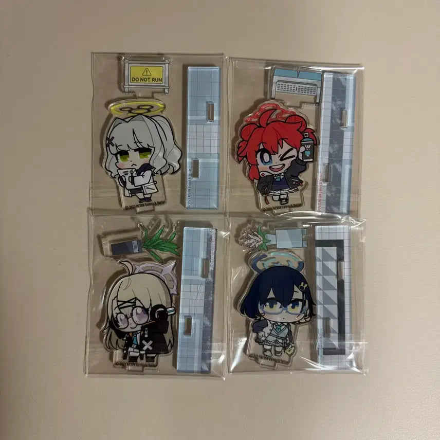 [BUNJANG] Blue Archive Caravan Veritas Maki Hare Kotama Chihiro Acrylic Diorama / 블루 아카이브 캐러밴 부쿠부 아크릴 디오라마 베리타스 마키 하레 코타마 치히로