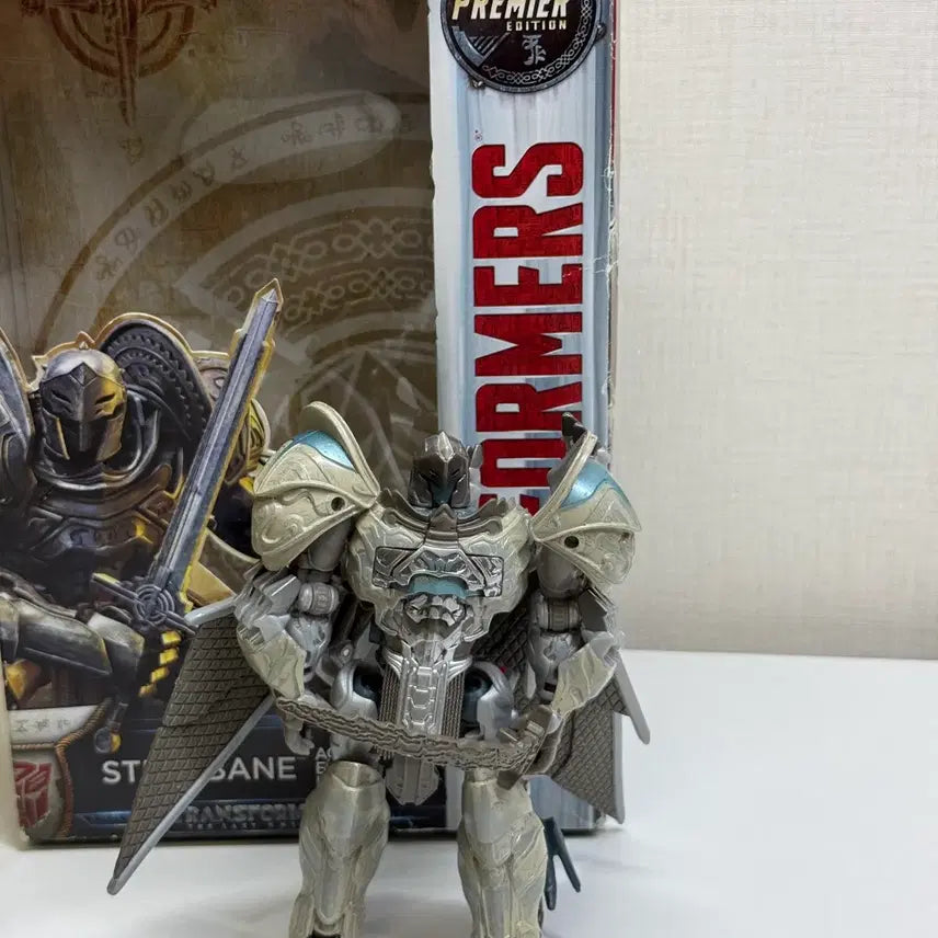 [BUNJANG] Transformers Steelbane Premium Edition Figure / 트랜스포머 스틸베인 프리미엄 피규어