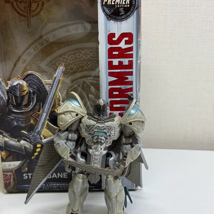 [BUNJANG] Transformers Steelbane Premium Edition Figure / 트랜스포머 스틸베인 프리미엄 피규어