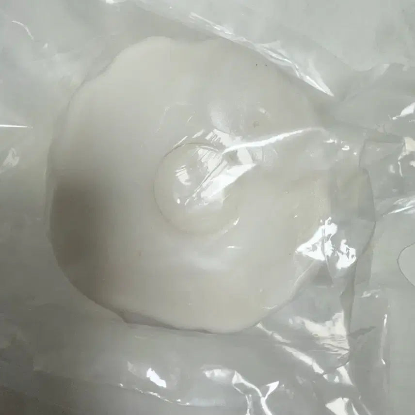 [BUNJANG] Creamy Crunch Slimey Squishy (White) / 샤오홍슈) 생크림 크런치 슬랑이 말랑이 (흰색)