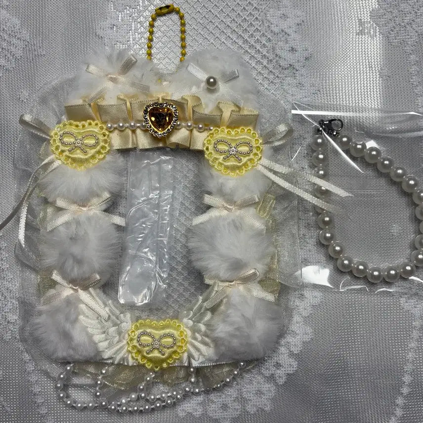 [BUNJANG] Ribbon Lace Photocard Holder Toploader Cat (Yellow) / 리본 레이스 탑꾸 포카홀더 탑로더 고양이 (노랑)