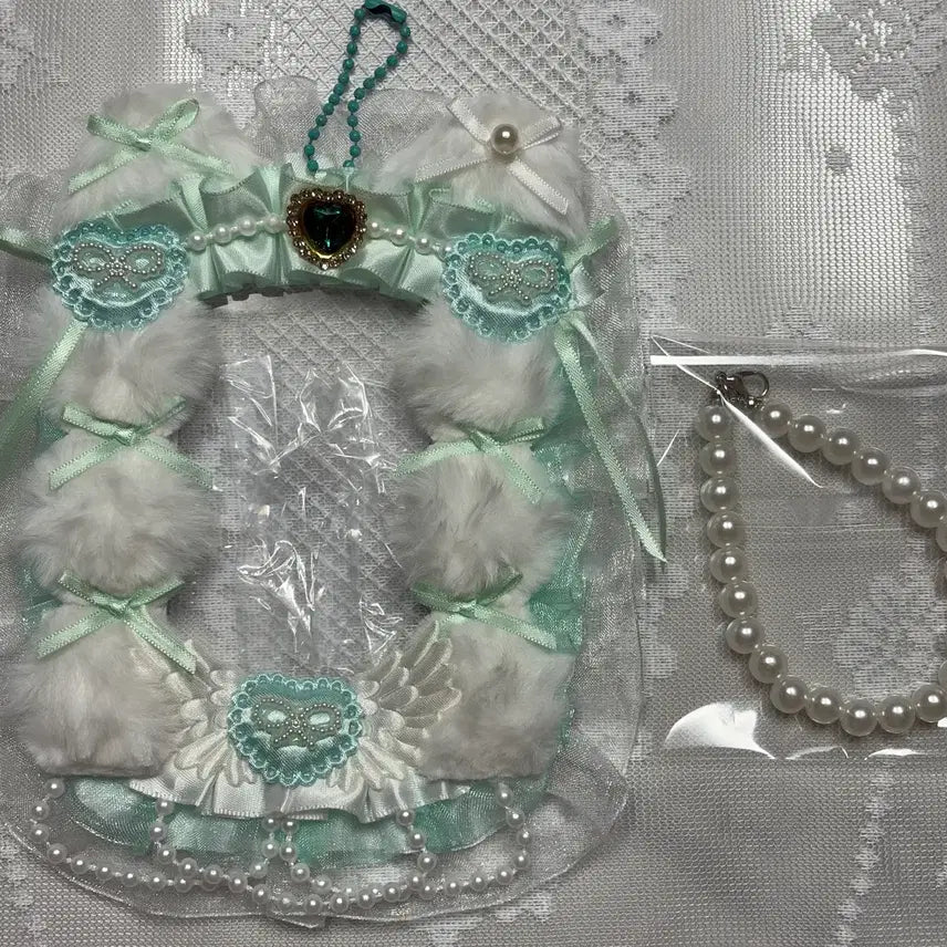 [BUNJANG] Ribbon Lace Photocard Holder with Cat Charm (Green) / 리본 레이스 탑꾸 포카홀더 탑로더 고양이 (연두)