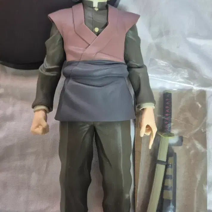 [BUNJANG] Demon Slayer Genya Shinazugawa Figure Sepia / 귀칼 귀멸 유대의장 겐야 피규어 세피아