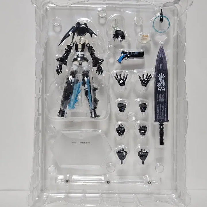 [BUNJANG] Limited Edition Black Rock Shooter Beast Figma Action Figure + Original Artist Artbook / 급처)한정판 블랙록슈터 비스트 피그마 액션피규어+원작가 화집 중고품