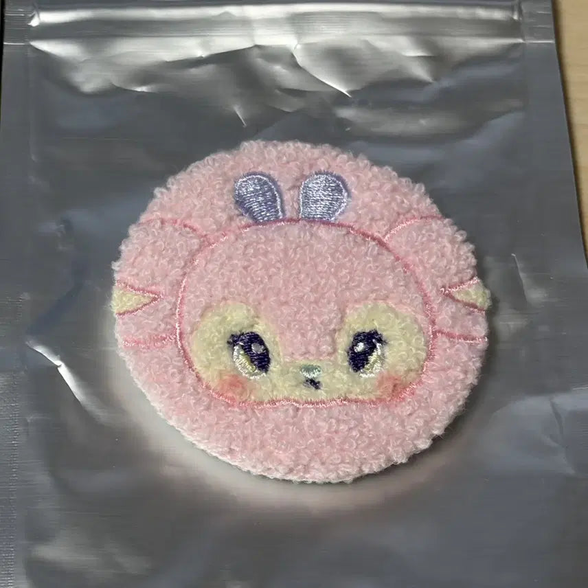 [BUNJANG] NMIXX Mixpy Secret Book Can Badge - Seolyun / NMIXX 믹스피 시크릿 부클 캔 뱃지 - 설윤 (설뿌니)