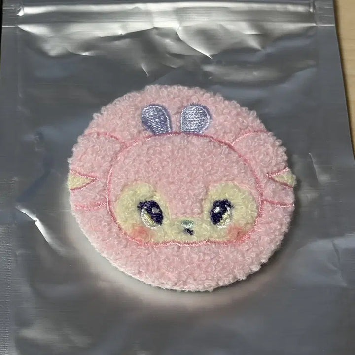 [BUNJANG] NMIXX Mixpy Secret Book Can Badge - Seolyun / NMIXX 믹스피 시크릿 부클 캔 뱃지 - 설윤 (설뿌니)