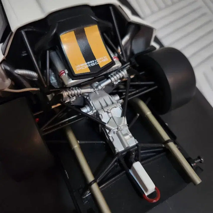 [BUNJANG] UT Models Porsche 911 GT1 1:18 Scale White / ut 모델스 포르쉐 911 GT1 1/18 1:18