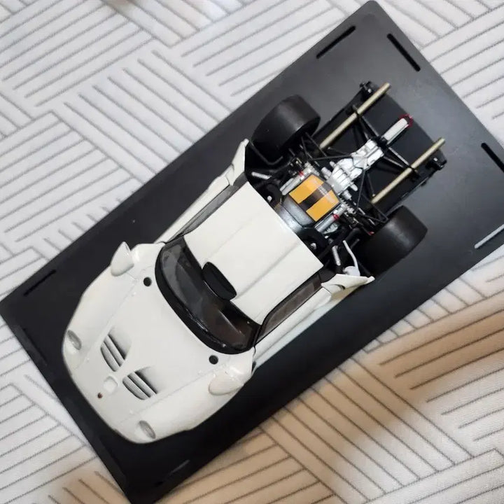 [BUNJANG] UT Models Porsche 911 GT1 1:18 Scale White / ut 모델스 포르쉐 911 GT1 1/18 1:18