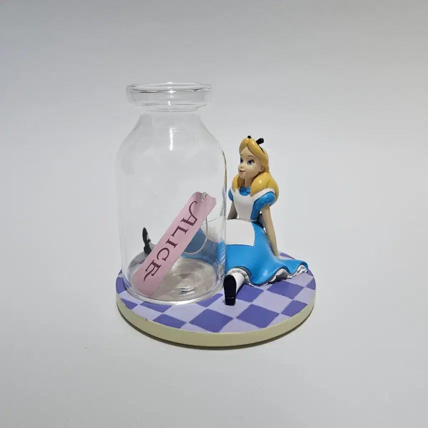 [BUNJANG] Disney Alice in Wonderland "Down the Rabbit Hole" Scene Figure / 디즈니 앨리스 피규어