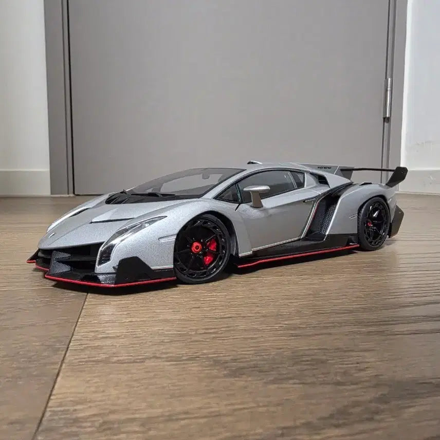 [BUNJANG] Lamborghini Veneno 1:18 Die-cast Model - Silver / 람보르기니 베네노 다이캐스트 모델 실버