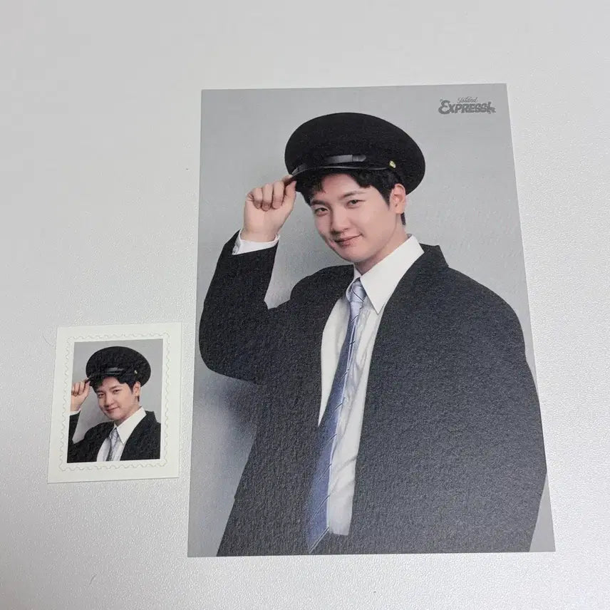 [BUNJANG] Lucy Shin Gwangil Childish Photocard, Cafe Print, Pop-up Postcard Bundle Set / 루시 신광일 차일디쉬 미공포 포카 + 카페 인화사진 + 팝업 엽서 일괄 양도