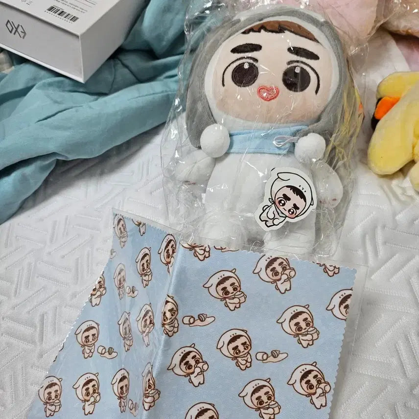 [BUNJANG] Doh Kyung-soo Dyo-ramy Doll, Glasses Cloth, Magnet Bundle (Sealed) / (미개봉) 도경수 비공굿 됴램이 인형, 안경수건, 마그넷