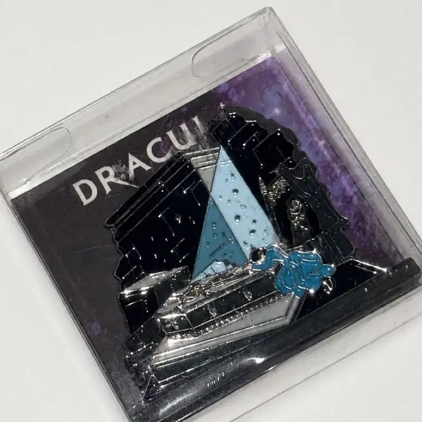 [BUNJANG] 2026 Musical Dracula Mina Finale 3D Magnet Badge (Featuring Jo Jung Eun, Park Ji Yeon, Kim Hwan Hee, Kim Junsu, Shin Sung Rok, Jeon Dong Suk, Go Eun Sung) / 2026 뮤지컬 드라큘라 입체 마그넷 미나 피날레 엠디 md 조정은 박지연 김환희 김준수 시아준수 신성록 전동석 고은성 뱃지