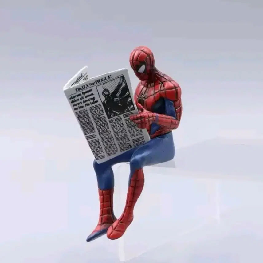 [BUNJANG] Spider-Man Reading Newspaper Figure / 스파이더맨 피규어 신문 읽는 모습