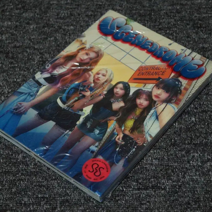 [BUNJANG] RESCENE Mini 1st Album SCENEDROME (Sealed) Love Attack / (미개봉) 리센느 미니 1집 SCENEDROME 러브어택