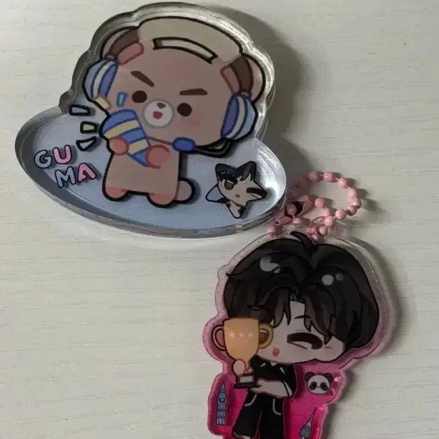 [BUNJANG] KumaYusi Acrylic Stand + Keyring Bundle Set / 일괄) 구마유시 아크릴스탠드+키링 판매
