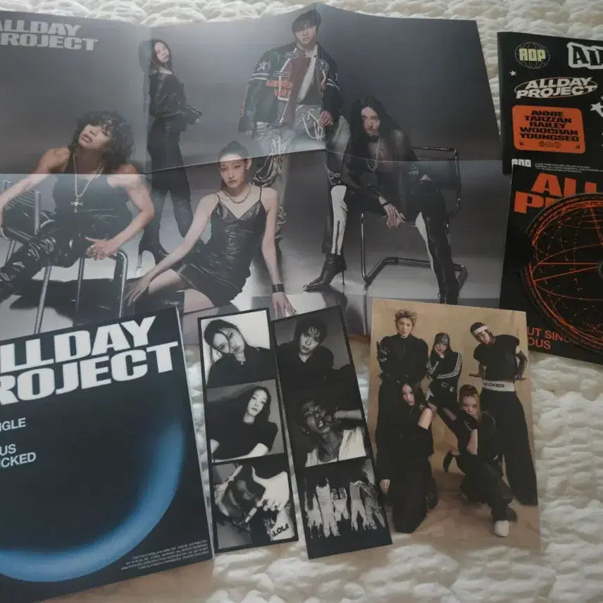 [BUNJANG] All Day Project Famous 2-Type Set Album &amp; Postcard Bundle / 올데이 프로젝트 페이머스 2종 세트 앨범하고 엽서 일괄 판매