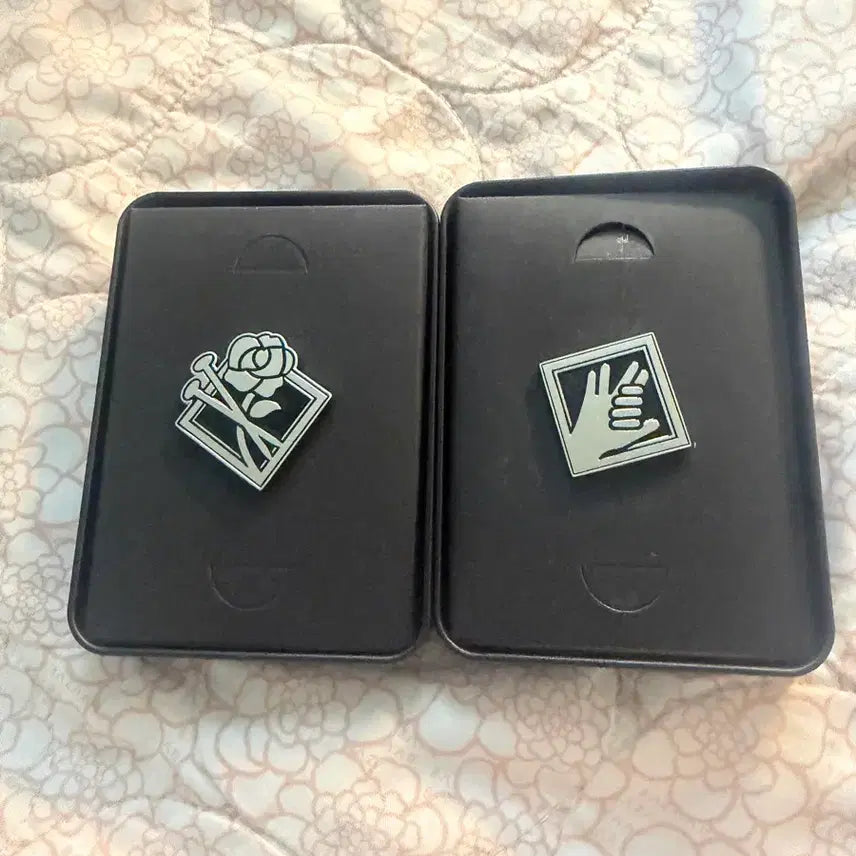 [BUNJANG] Jujutsu Kaisen Megumi &amp; Nobara Name Tag Set Bundle / 주술회전 명찰 세트 메구미 노바라 일괄판매