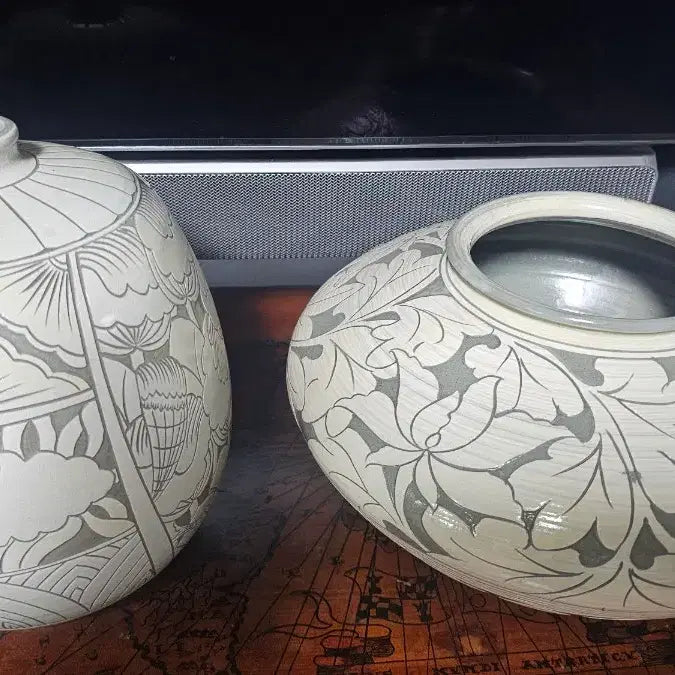 [BUNJANG] Cheongdam Hanchangmun Ceramic Vases (Set of 2) / 청담 한창문