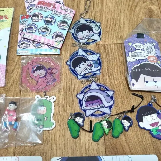 [BUNJANG] Osomatsusan Official &amp; Unofficial Goods Bundle / 오소마츠상 공식 굿즈 + 비공 굿즈 일괄