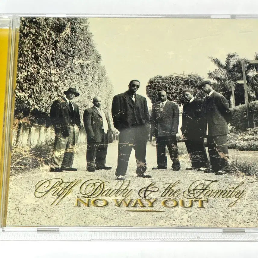 [BUNJANG] Puff Daddy &amp; The Family No Way Out 1st Album CD / Puff Daddy &amp; The Family - No Way Out (퍼프 대디 1집