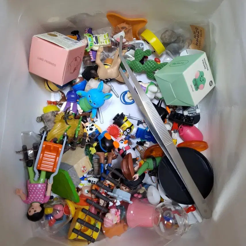 [BUNJANG] Toy Story, Minions, Hulk, and More Character Figures Bundle / 캐릭터 피규어 일괄 토이 스토리 미니언 헐크 곰돌이