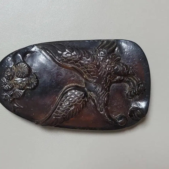 [BUNJANG] Carved Eagle Amber Pendant / 호박 독수리 조각 펜던트
