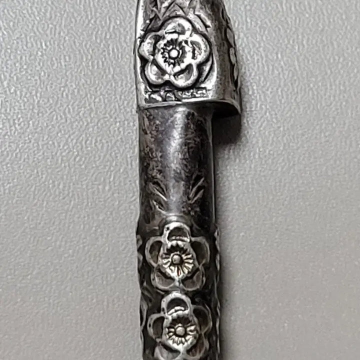 [BUNJANG] Sterling Silver Plum Blossom Chrysanthemum Inlaid Hairpin / 순은 오얏꽃 국화문 은비녀