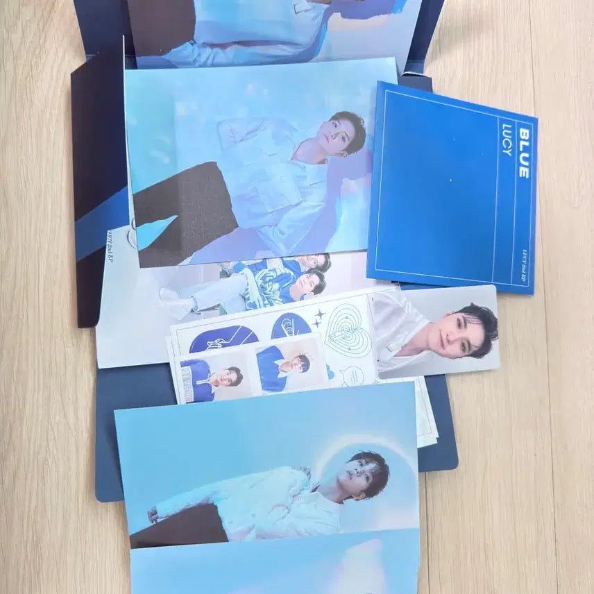 [BUNJANG] Lucy BLUE Album Bundle Set with 2 Photocards / 루시 BLUE 앨범(포카2개 포함)