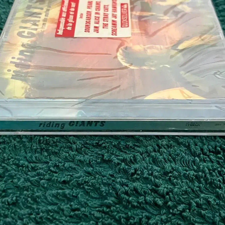 [BUNJANG] Riding Giants (Documentary Film) Original Soundtrack (OST) - Sealed First Edition CD / 빅 웨이브 서핑의 역사와 문화 서퍼들의 도전 정신을 다룬 다큐 영화 파도타기 Riding Giants OST 영화음악 초판 미개봉 CD 퀵실버