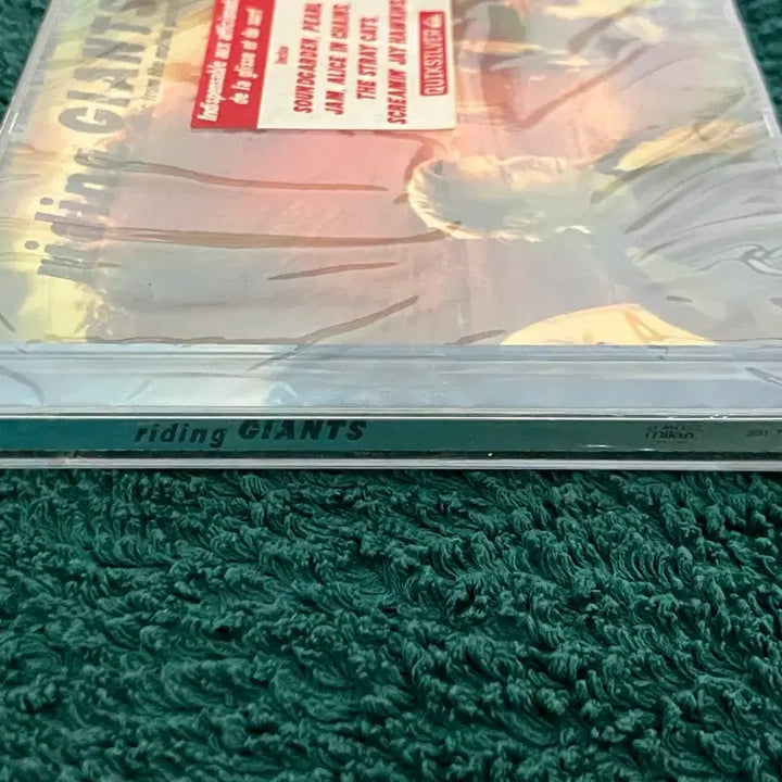 [BUNJANG] Riding Giants (Documentary Film) Original Soundtrack (OST) - Sealed First Edition CD / 빅 웨이브 서핑의 역사와 문화 서퍼들의 도전 정신을 다룬 다큐 영화 파도타기 Riding Giants OST 영화음악 초판 미개봉 CD 퀵실버