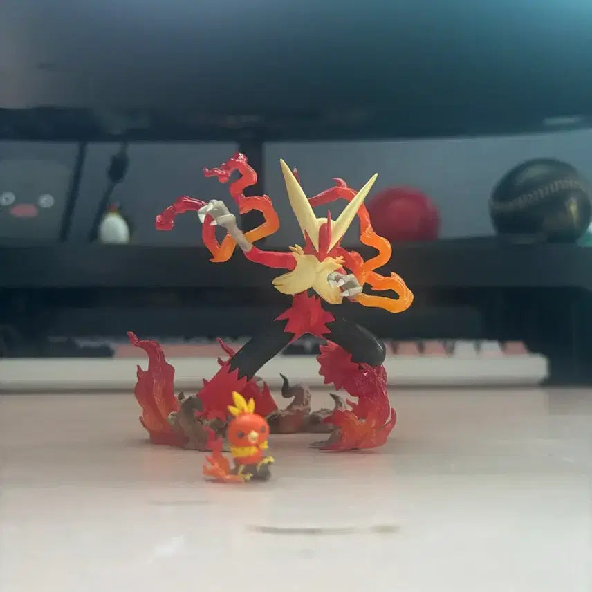 [BUNJANG] Pokemon Scale World Mega Blaziken Resin Statue / 포켓몬스터 메가번치코 스케일월드 레진