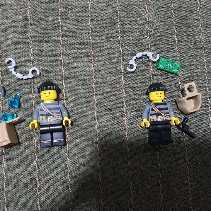 [BUNJANG] LEGO Old City Thief Minifigure / 레고 레고 올드 시티 도둑 미니피규어