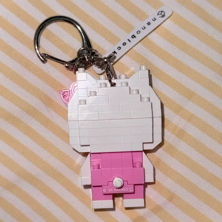 [BUNJANG] Hello Kitty Nano Block Figure Keychain Pink / 헬로키티 나노블럭 피규어 키링 핑크