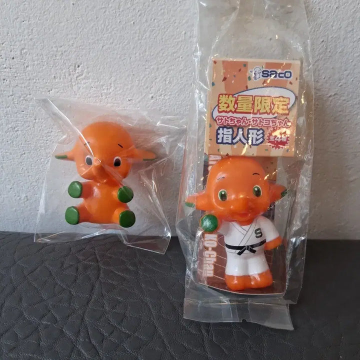 [BUNJANG] Sato-chan Figure Bundle Set (2 figures) / 사토짱 피규어 2개 일괄