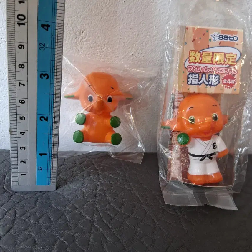 [BUNJANG] Sato-chan Figure Bundle Set (2 figures) / 사토짱 피규어 2개 일괄