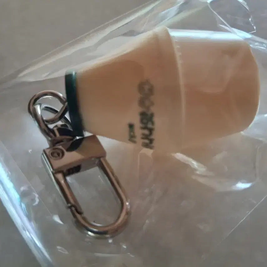 [BUNJANG] Binggrae Banana Milk Keychain / 바나나우유 키링