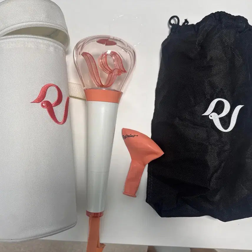 [BUNJANG] Red Velvet Official Lightstick Bundle with Storage Pouch and Carrying Bag / 레드벨벳 응원봉 + 보관 파우치 + 전용 가방