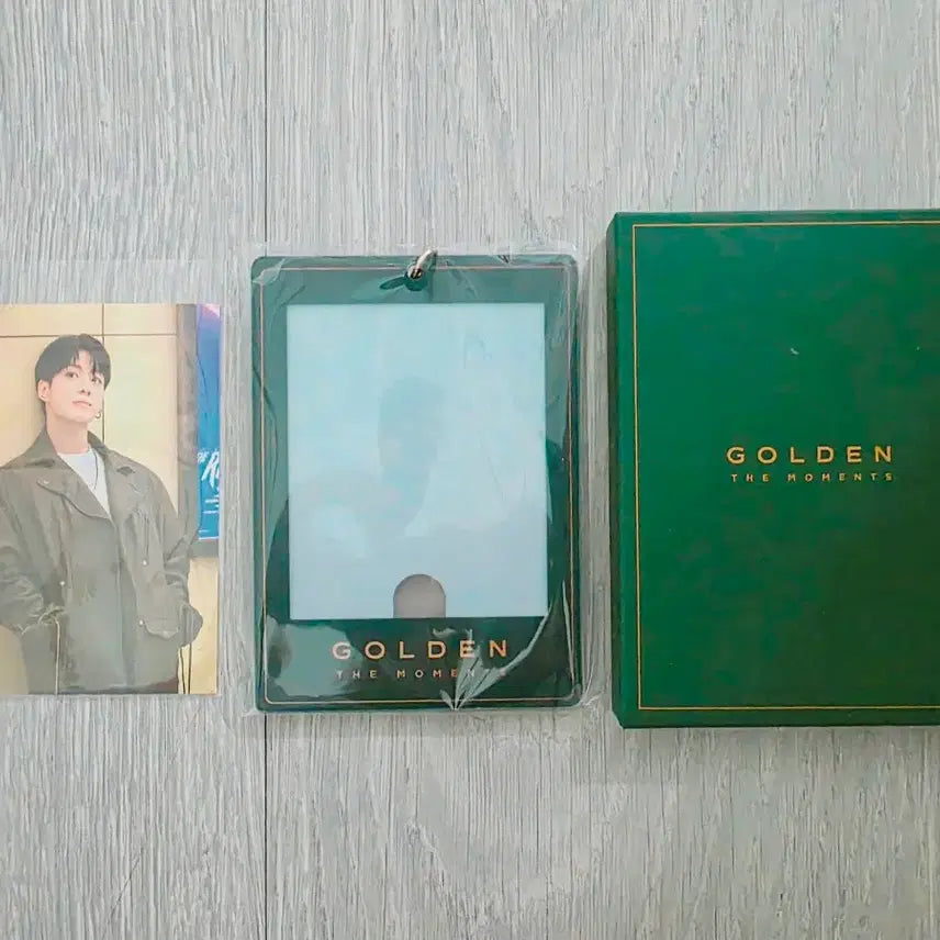 [BUNJANG] BTS Jungkook Golden Exhibition Photocard Holder Keyring / 방탄소년단 BTS 정국 골든 전시회 포토 홀더 키링 포카