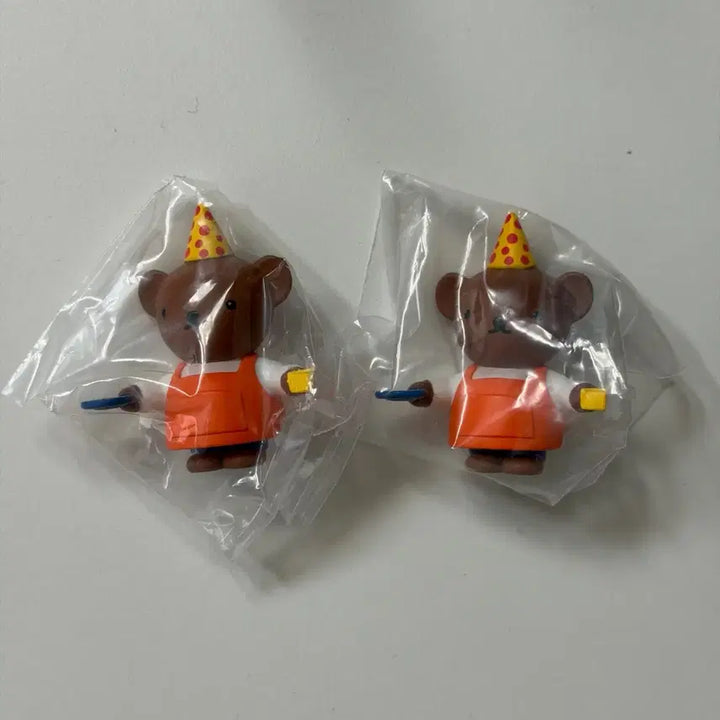 [BUNJANG] Miffy Boris Figure with Party Hat / 미피 가챠 보리스 피규어
