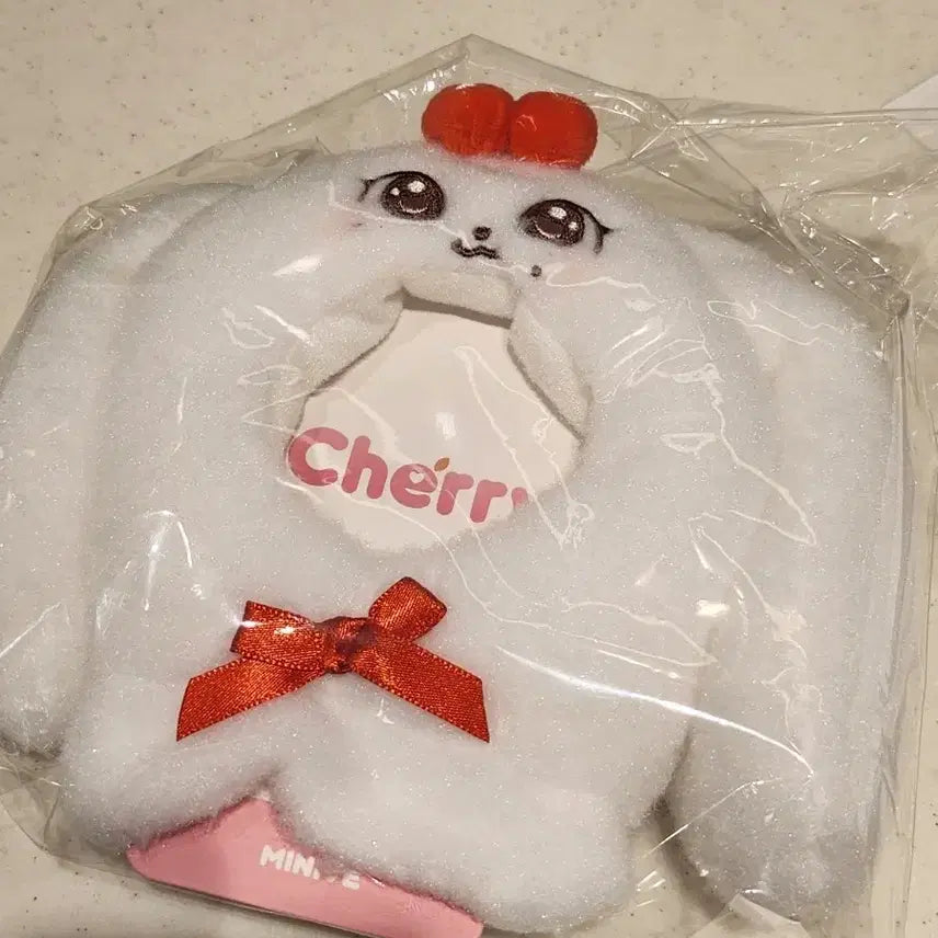[BUNJANG] Minive Cherry Lightstick Cape (Sealed) / 미니브 체리 응원봉 케이프