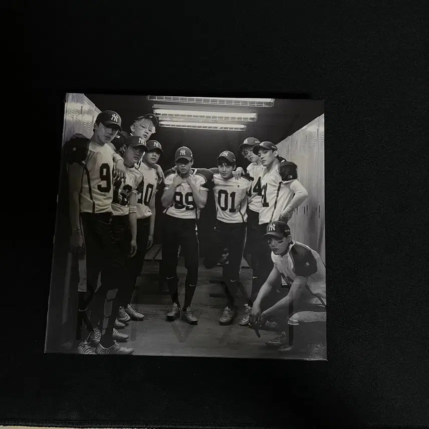 [BUNJANG] EXO Love Me Right Promotional Album (Chinese Version) / 엑소 Love me right 럽미라잇 앨범 비매 (Chinese)