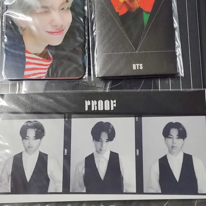[BUNJANG] BTS MAP OF THE SOUL ON:CONCEPT Photobook V Photocard RM Lenticular Bundle Set / BTS MAP OF THE SOUL ONCONCEPT PHOTOBOOK 풀구성 포카 포함