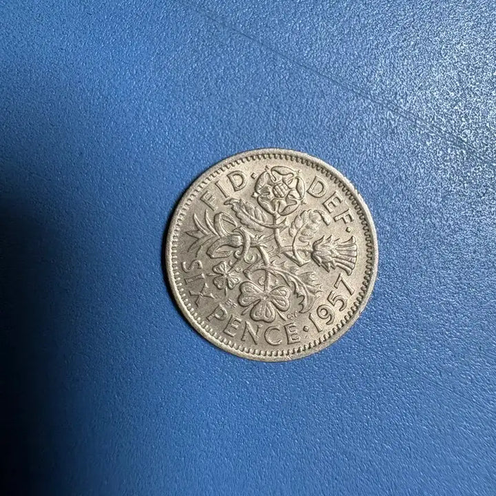 [BUNJANG] 1957 Elizabeth II Sixpence Coin / 6펜스 엘리자베스 2세 여왕 1957 주화