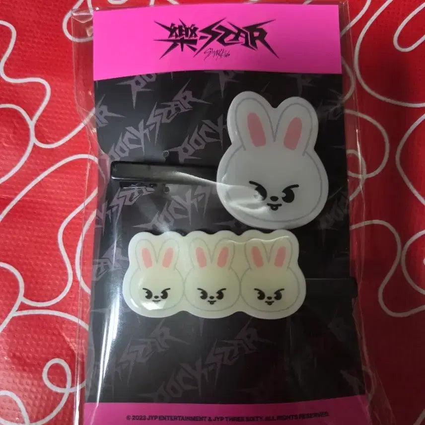 [BUNJANG] Stray Kids Rockstar Popup Store Hairpin (Sealed) / (리빗) 락스타 팝업스토어 헤어핀 스트레이키즈 스키즈 변색 미개봉