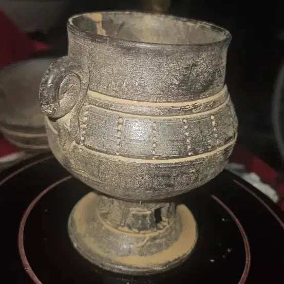 [BUNJANG] Modern Reproduction Pottery Cup with Spiral Handle and Pierced Foot / 와권형 손잡이 굽다리 토기잔.현대 재현 공예품 높이 12cm