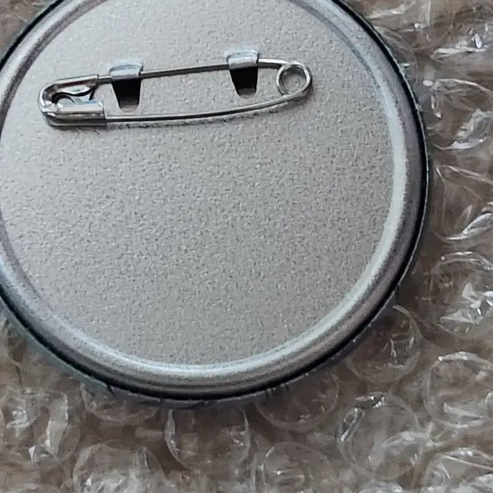 [BUNJANG] Sakamoto Gaku Pin Badge / 사카모토 가쿠 뱃지